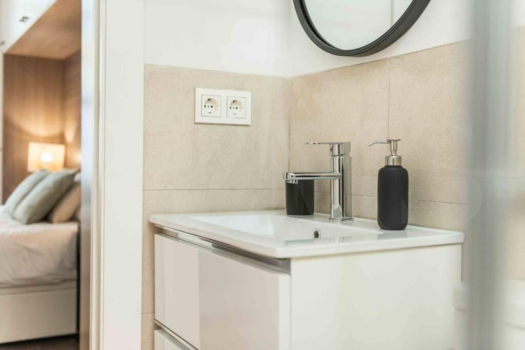 Eclectic & Elegant Apartment By Rems Málaga Dış mekan fotoğraf